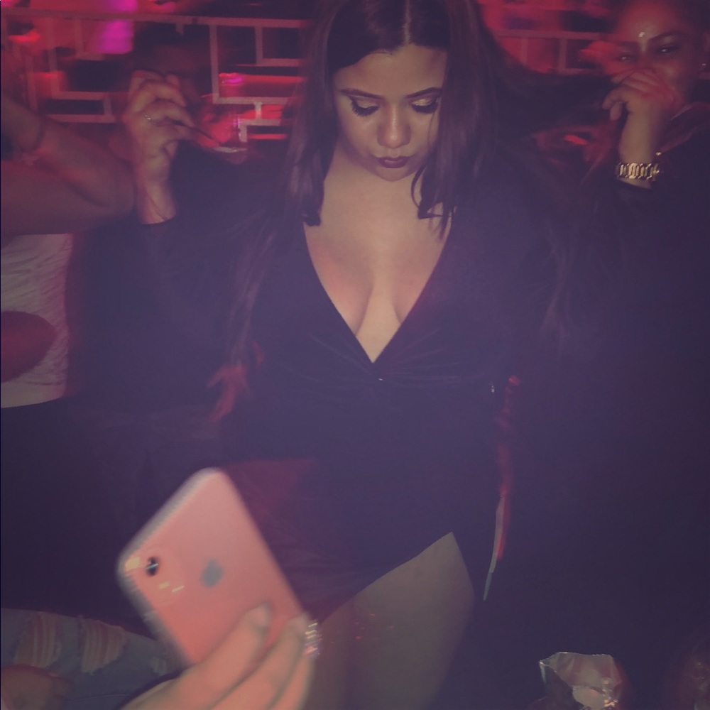 COPY - Mini velvet black dress